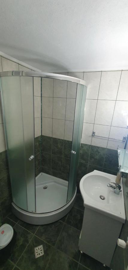 Casa Silvia Hotel Capatineni-Ungureni ภายนอก รูปภาพ