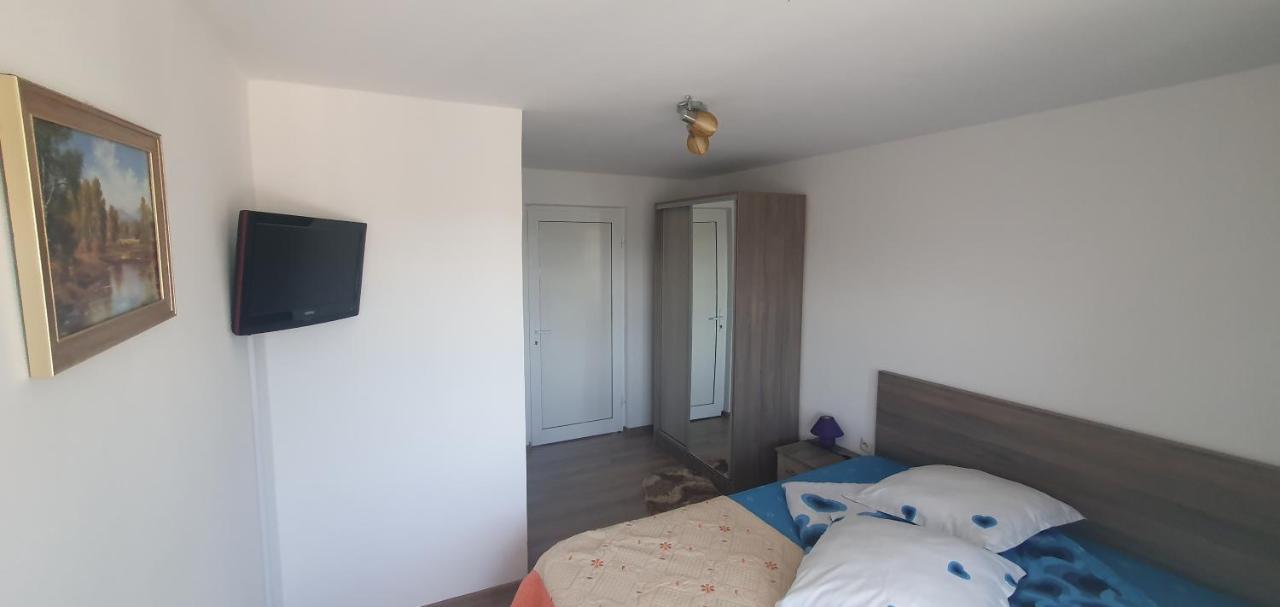 Casa Silvia Hotel Capatineni-Ungureni ภายนอก รูปภาพ